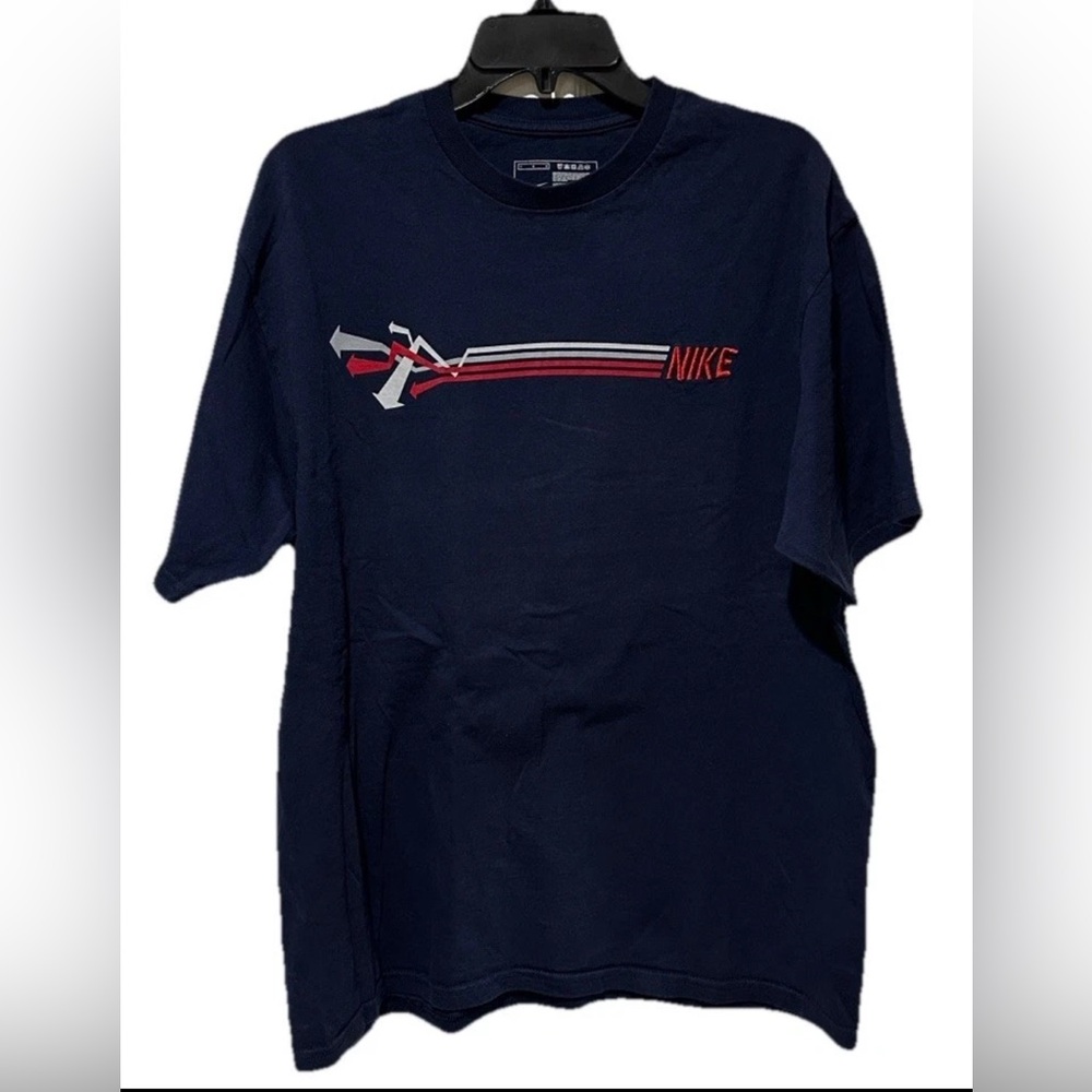 Vintage Y2K Nike Silver Tag Shirt with Embroidered logo, size Large.